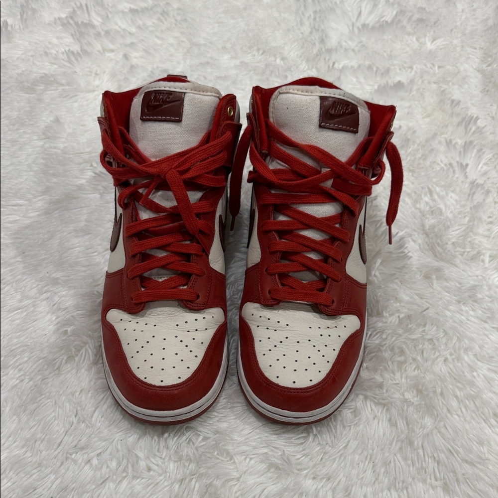 Nike Men's Red and White High-Top Sneakers - Picture 9 of 10